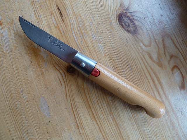 Durol knife open
