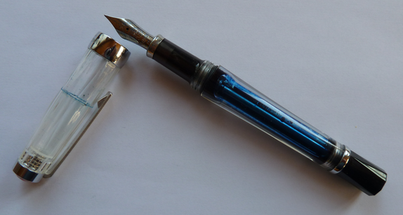 TWSBI VAC 700 uncapped