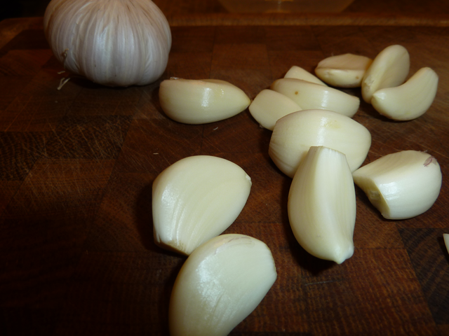 Preparing garlic 1